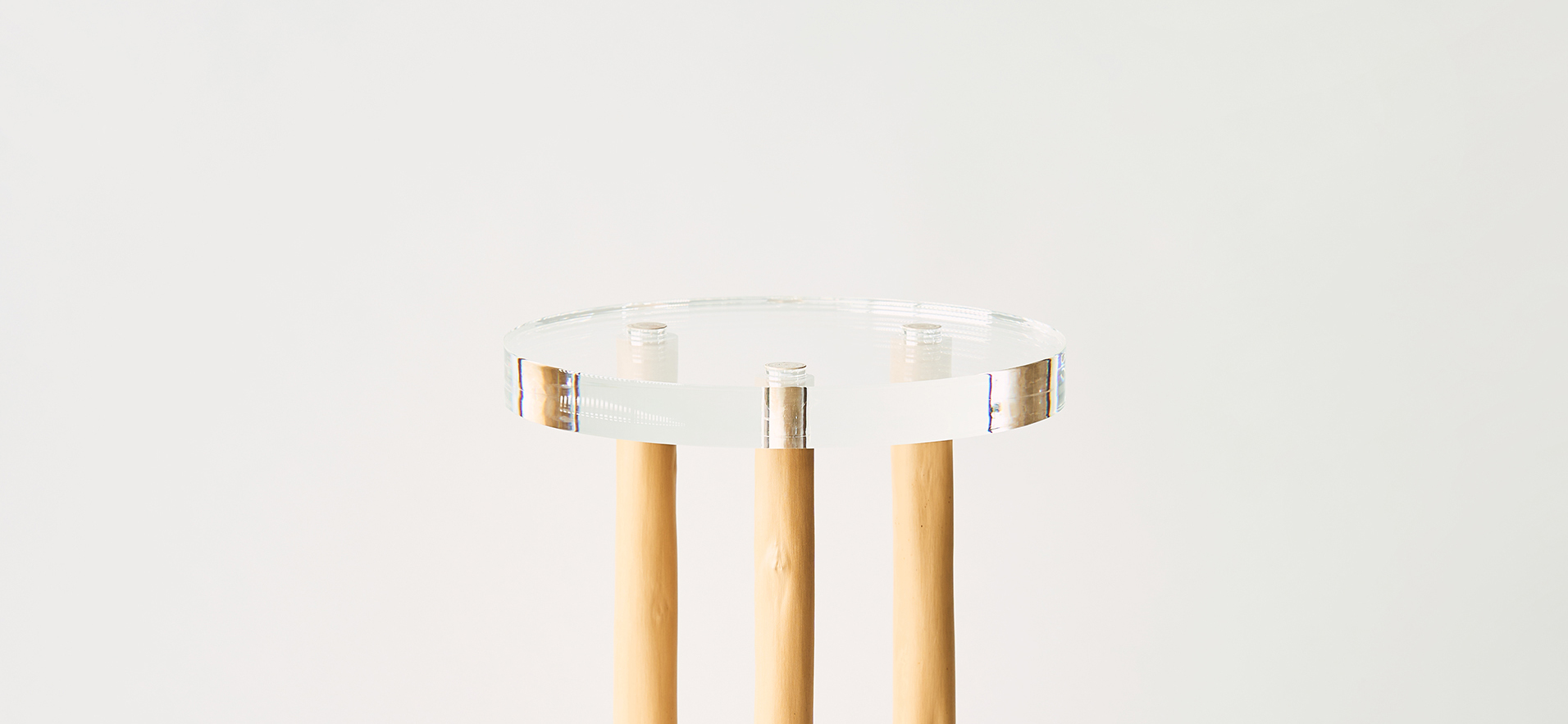 cedar stand (round)